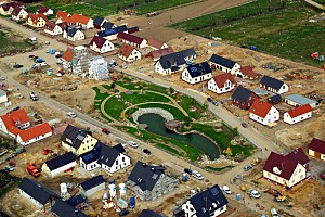 Luftbildaufnahme Horno ( Kirche und Teich)