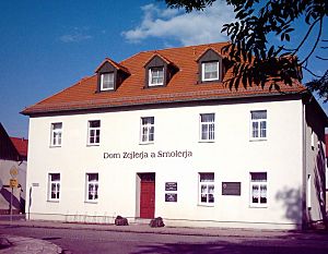 Das 1999 sanierte Zejler-Smoler-Haus in Lohsa Das 1999 sanierte Zejler-Smoler-Haus in Lohsa